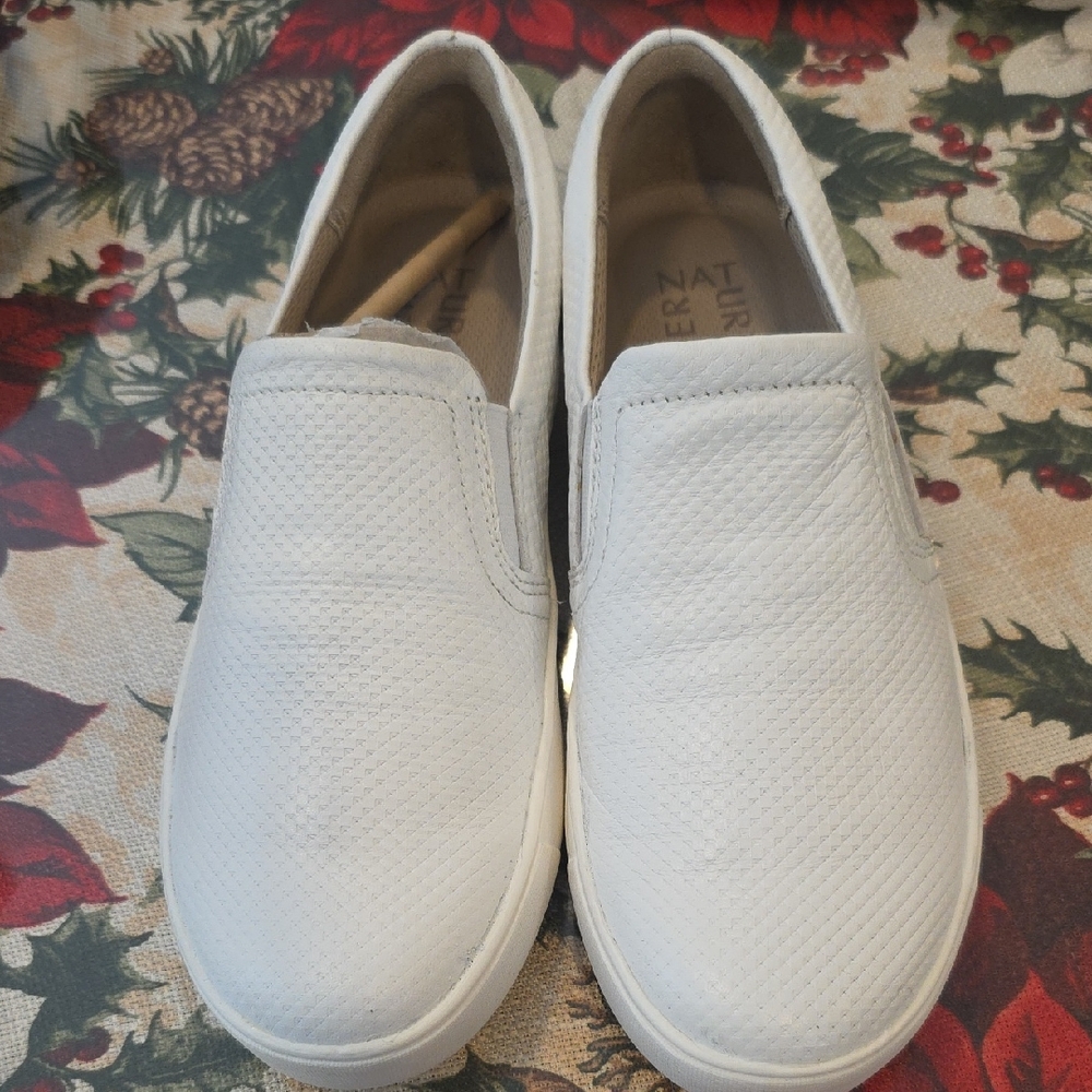 Naturalizer White Textured Slip-On Flats
